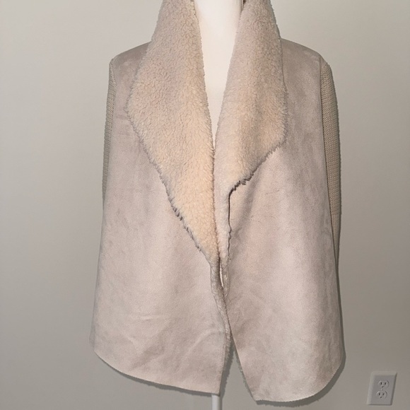 Chelsea & Theodore Cream Teddy Jacket - Picture 1 of 4